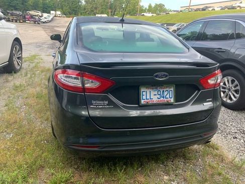 Used 2016 Ford Fusion SE FWD image 6