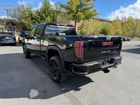New 2026 GMC Sierra 3500 AT4 image 3