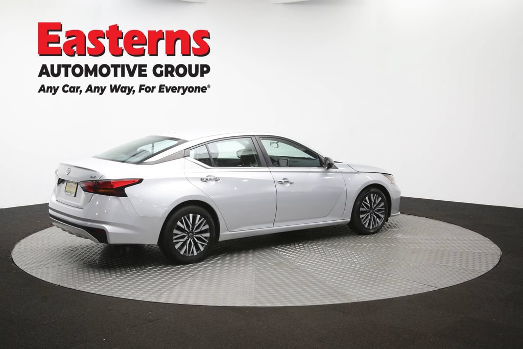 Used 2024 Nissan Altima 2.5 SV FWD image 44