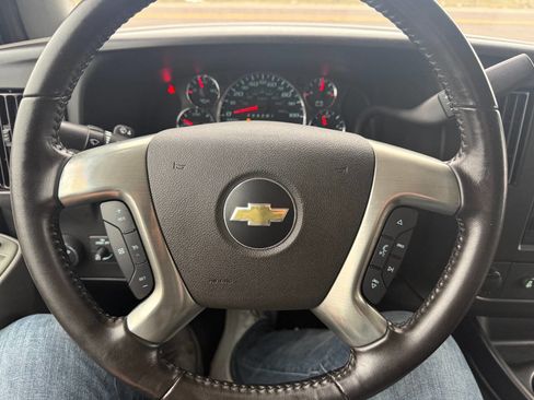 Used 2019 Chevrolet Express 3500 LS image 18