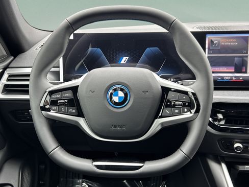 Used 2026 BMW i4 eDrive40 w/ Parking Assistance Package RWD image 10
