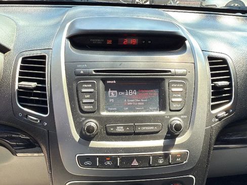 Used 2014 Kia Sorento LX FWD image 35