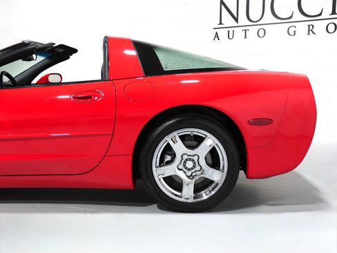 Used 1997 Chevrolet Corvette Coupe w/ Memory Pkg RWD image 38