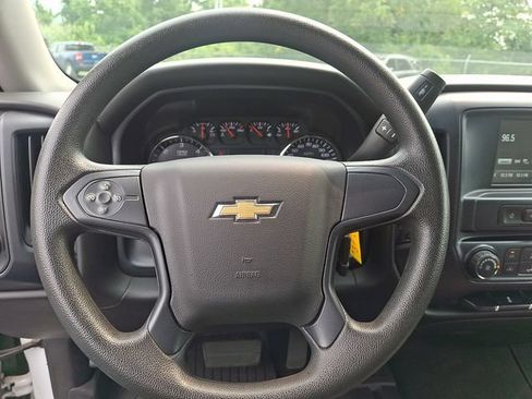 Used 2018 Chevrolet Silverado 1500 Custom w/ Custom Value Package AWD/4WD image 31