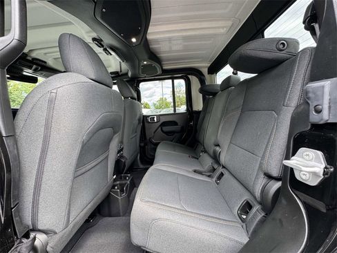 Used 2025 Jeep Gladiator Sport image 13