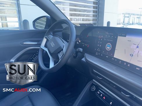 Used 2025 Audi Q5 Premium w/ Convenience Package image 39