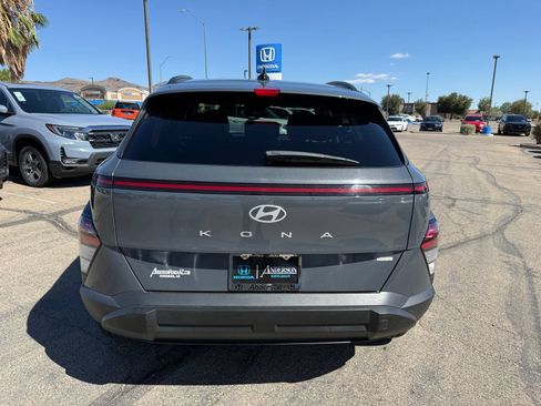 Used 2024 Hyundai Kona SEL AWD/4WD image 7