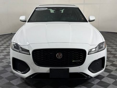 Certified 2023 Jaguar XF R-Dynamic SE AWD/4WD image 11