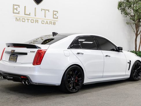 Used 2018 Cadillac CTS V w/ Carbon Fiber Package RWD image 11
