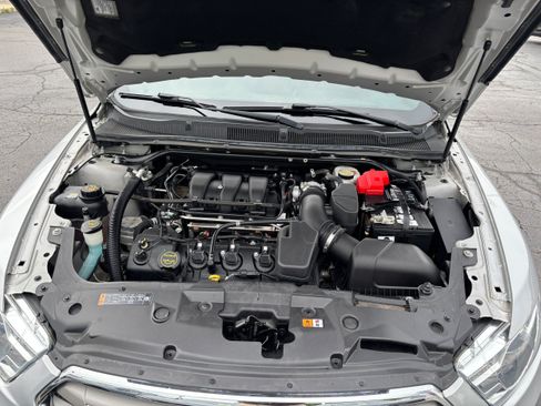 Used 2019 Ford Taurus SEL w/ Equipment Group 201A AWD/4WD image 13