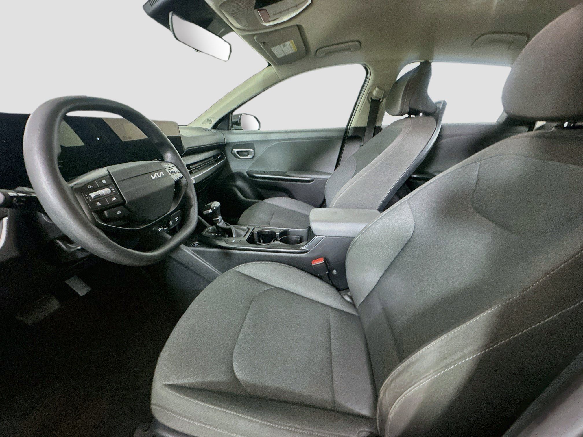 Used 2025 Kia K4 FWD image 13