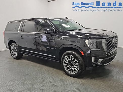 Used 2023 GMC Yukon XL Denali Ultimate AWD/4WD image 1