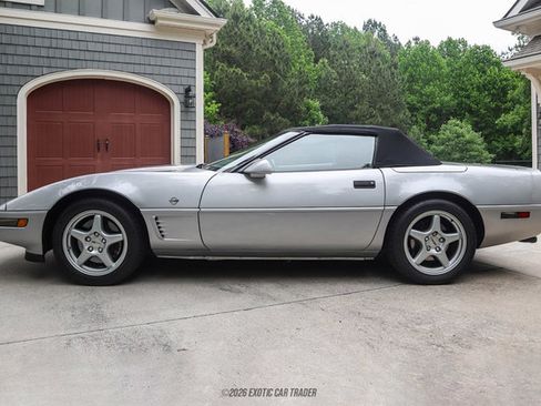 Used 1996 Chevrolet Corvette Convertible RWD image 16