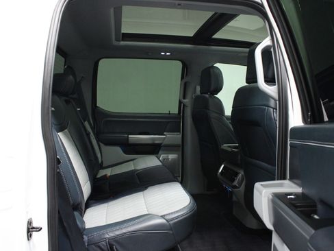 Used 2022 Ford F150 Limited image 15