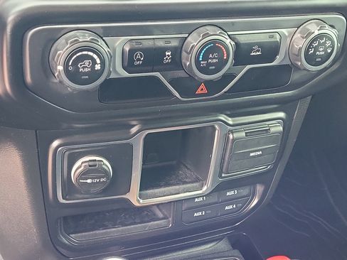 Used 2021 Jeep Wrangler Unlimited Sport image 15