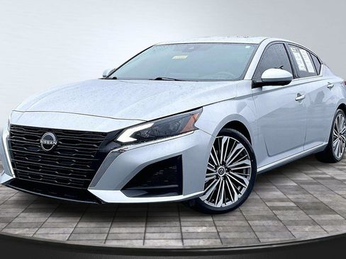 Used 2023 Nissan Altima 2.5 SL image 13