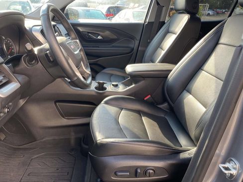 Used 2024 GMC Terrain SLT w/ LPO, Floor Liner Package FWD image 14