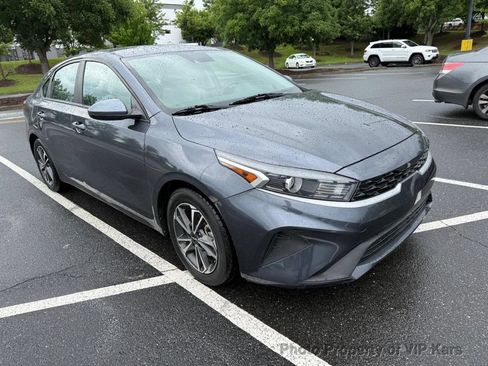 Used 2023 Kia Forte LXS FWD image 3