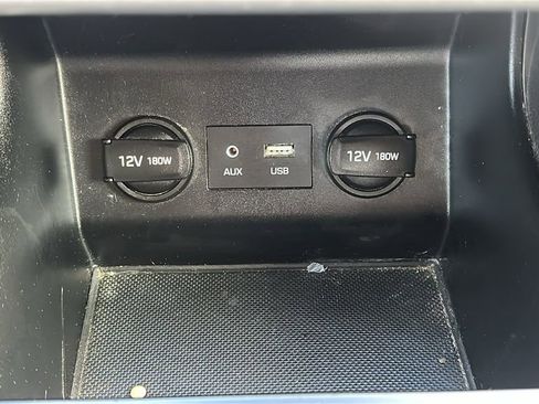 Used 2019 Hyundai Elantra SE w/ Cargo Package image 25