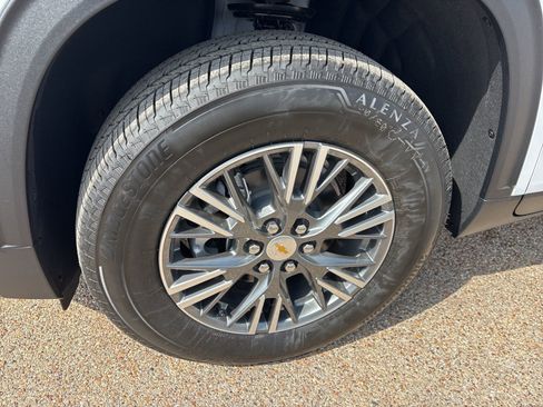 New 2026 Chevrolet Traverse LT image 32