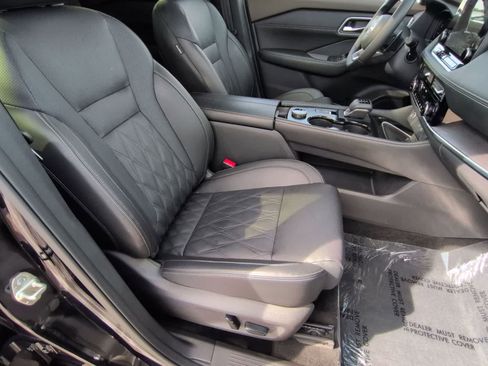Used 2023 Nissan Rogue Platinum w/ Platinum Premium Package AWD/4WD image 22
