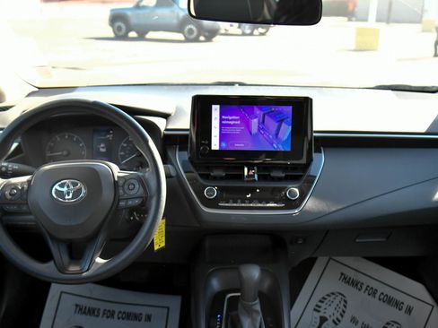 Used 2024 Toyota Corolla LE image 34