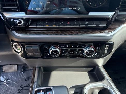 Used 2022 GMC Sierra 1500 Elevation w/ Preferred Package image 18