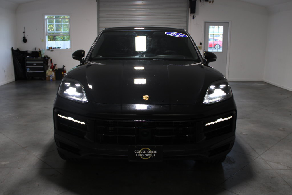 Used 2024 Porsche Cayenne Coupe AWD/4WD image 55