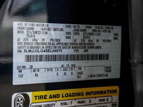 Used 2025 Lincoln Navigator L Reserve image 47