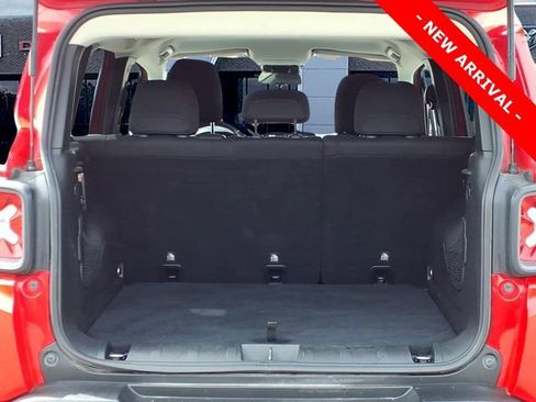 Used 2016 Jeep Renegade Trailhawk AWD/4WD image 8