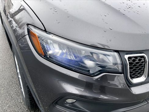 Used 2023 Jeep Compass Latitude image 29