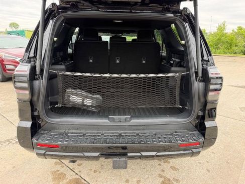 Used 2025 Toyota 4Runner 4WD image 5