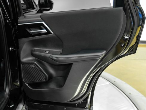 Used 2025 Mitsubishi Outlander ES FWD image 49