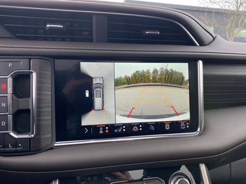 Used 2024 GMC Yukon Denali w/ Denali Reserve Package image 38