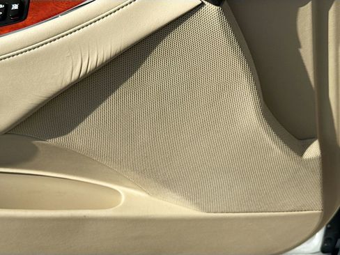 Used 2011 Lexus ES 350 image 20