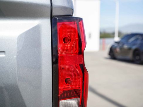 Used 2025 Chevrolet Colorado Trail Boss image 13