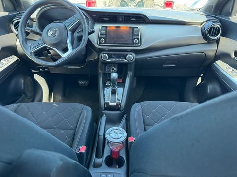 Used 2018 Nissan Kicks SV FWD image 6