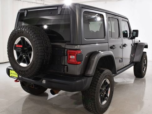 Used 2018 Jeep Wrangler Unlimited Rubicon AWD/4WD image 12