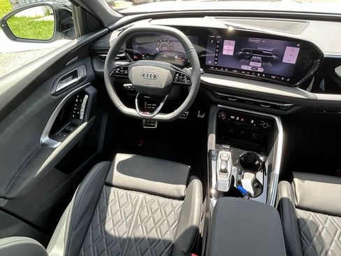 New 2026 Audi SQ5 Premium Plus AWD/4WD image 9