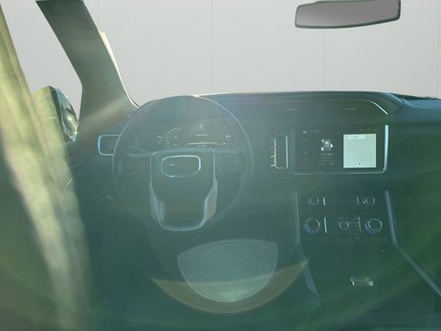 Certified 2024 GMC Yukon Denali w/ Max Trailering Package AWD/4WD image 26
