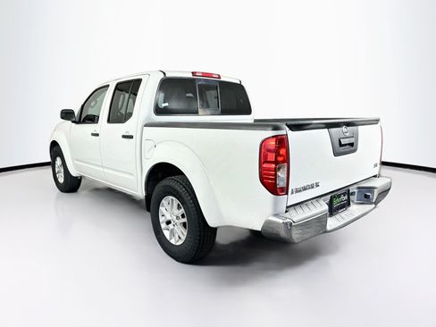 Used 2015 Nissan Frontier SV RWD image 5