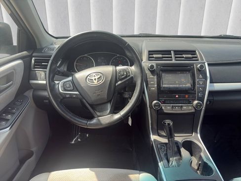 Used 2015 Toyota Camry XSE w/ Moonroof Package FWD image 8