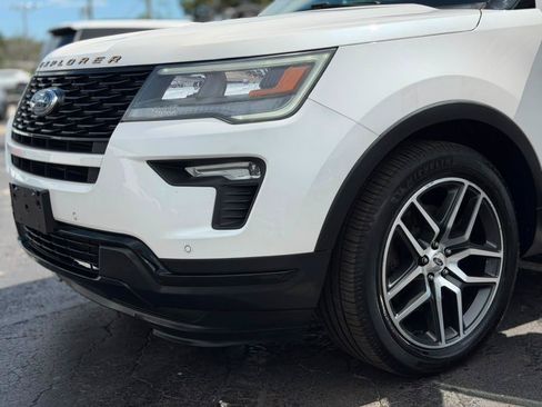 Used 2018 Ford Explorer Sport AWD/4WD image 9