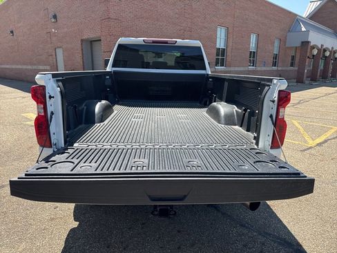 Used 2025 Chevrolet Silverado 2500 LT w/ Convenience Package AWD/4WD image 10