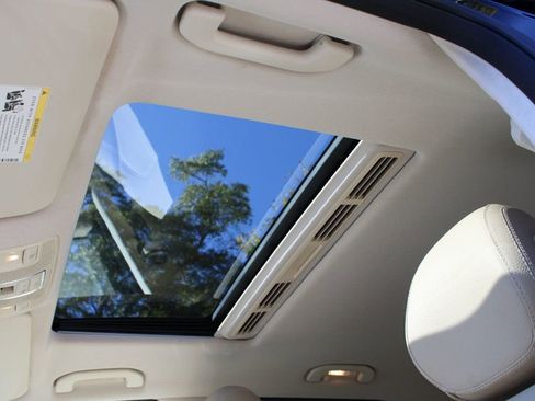 Used 2016 Mercedes-Benz GLE 350 4MATIC w/ Premium Package image 32