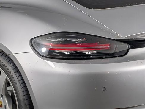 Used 2018 Porsche 718 Cayman image 15