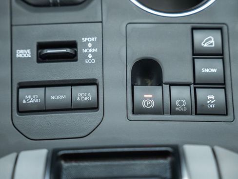 Used 2026 Toyota Highlander XLE AWD/4WD image 26