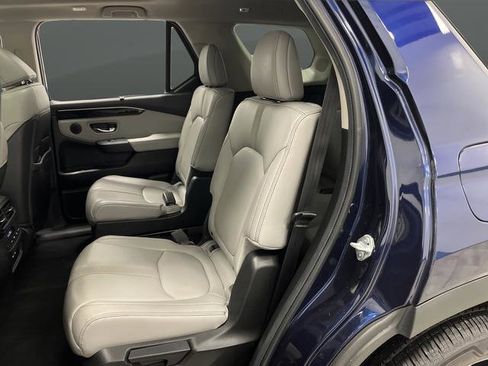 Used 2024 Honda Pilot Touring image 29