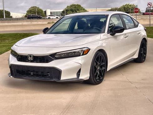Used 2025 Honda Civic Sport image 2