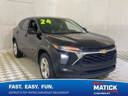 Used 2024 Chevrolet Trax LS w/ LS Convenience Package